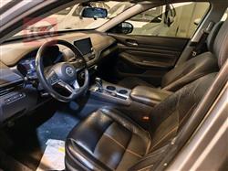 نيسان ألتيما